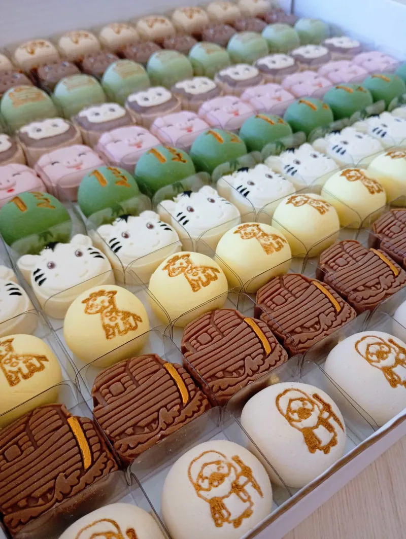 Docinhos personalizados pintados à mão em Palhoça - Brendha Eduarda Confeitaria